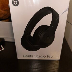 Beats Studio Pro Headphones - Black
